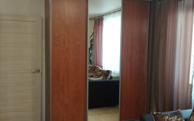 Квартира Просторная Около м. Международная и м. Бухарестская