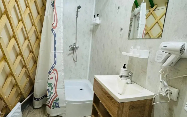 Tatarskaya Yurta Altyn Saray Glamping