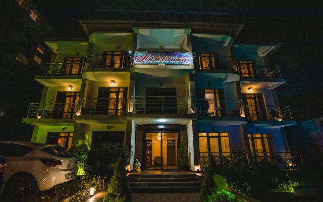 Anzhelika Hotel