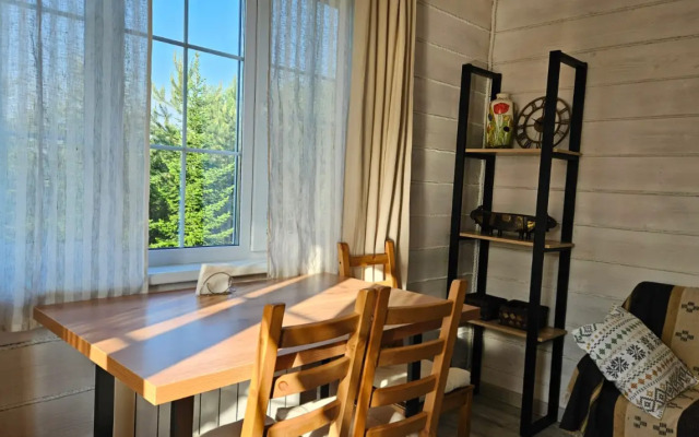 Uyutny "Zhiva" Private House