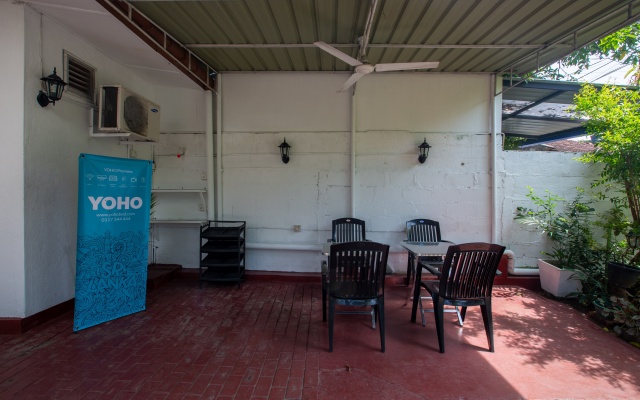 Yoho White Villa Hotel