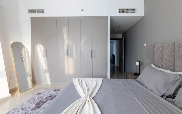 Welcome Home in Armada Tower 3 Apartments