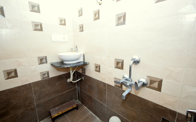 Anupam Hotel