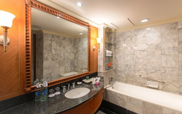Montien Riverside Hotel Bangkok