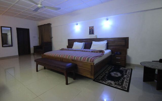 Whispering Palms Hotel and Resort