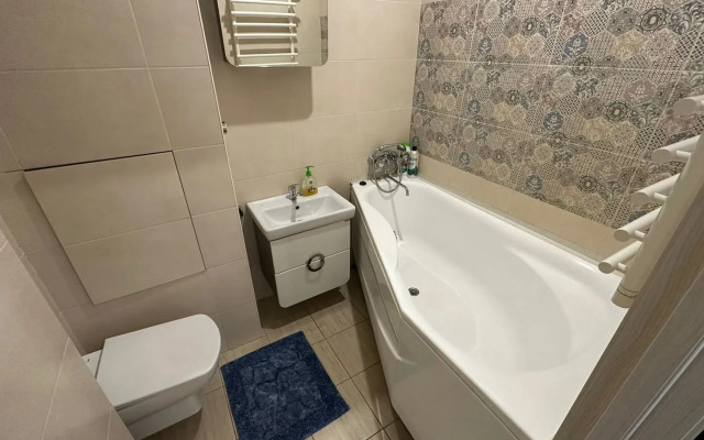 Na Ulitse Pavshinskiy Most 1/4 Flat