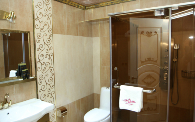 Roma Yerevan & Tours Hotel