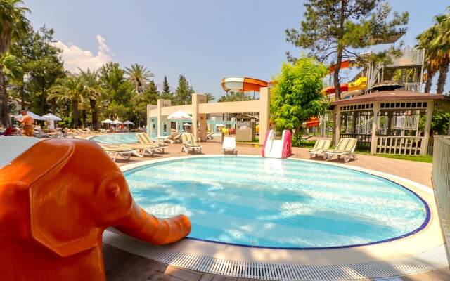 Queen's Park Göynük - All Inclusive