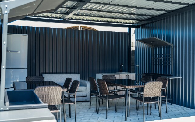 Dionis Hotel