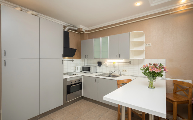 Studiya Per B Khmelnitskogo Flat