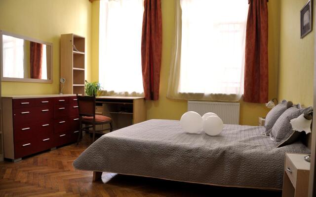 Cozy in the Heart of Tbilisi Apartments