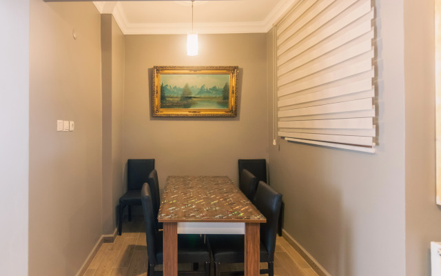 Zendy Suite Apart-Hotel