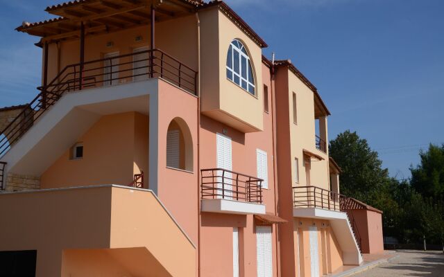 Marias Filoxenia Suites Apart-Hotel