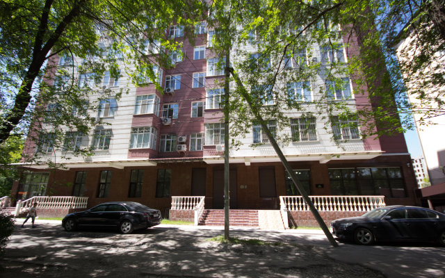 On Razzakova Apartments