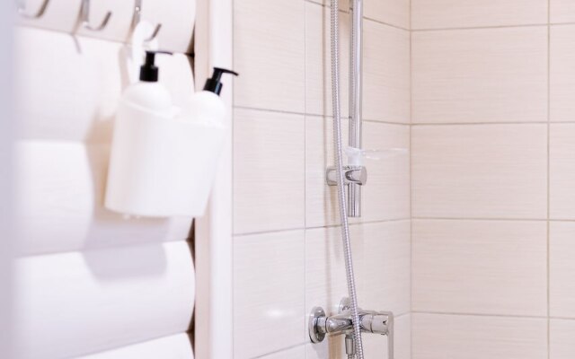 Частный дом у реки