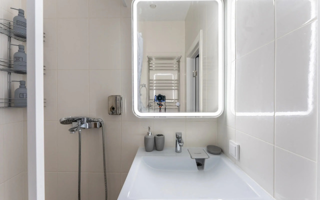 Dvukhmestnaya S Yevroremontom Flat
