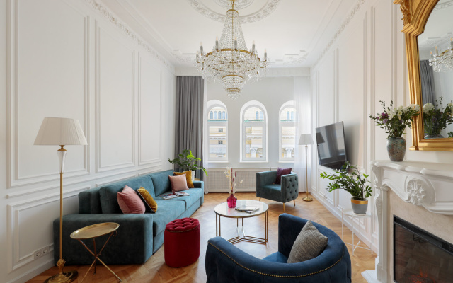 Апартаменты Minin Apartments с видом на Александринский Театр 130 кв.м.