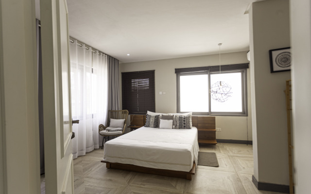Serenity Residences & Spa, Kokrobite Beach Hotel