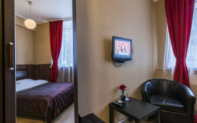 Persona Mini-Hotel