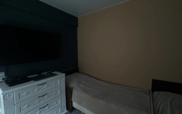 Квартира Трехкомнатная с современным ремонтом