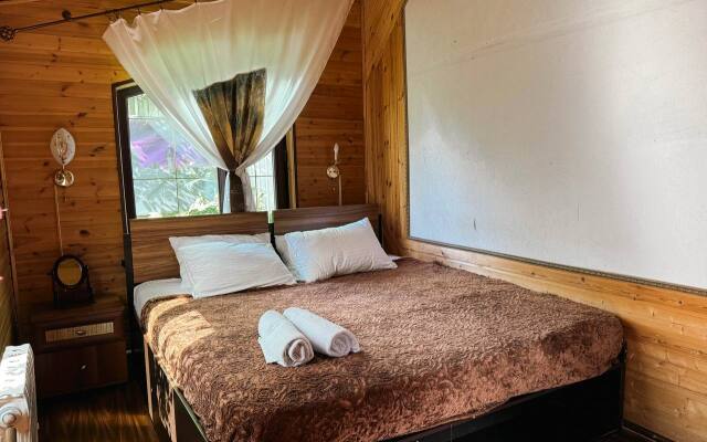 U Reki S Baney V Yelizovo Guest house