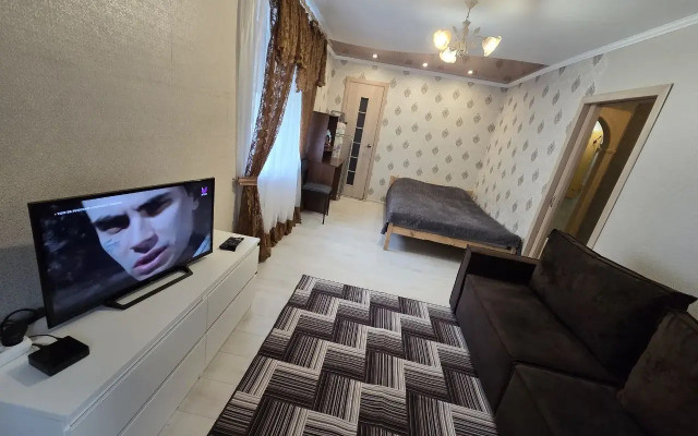 Апартаменты С Одной Комнатой на Чкалова 64А