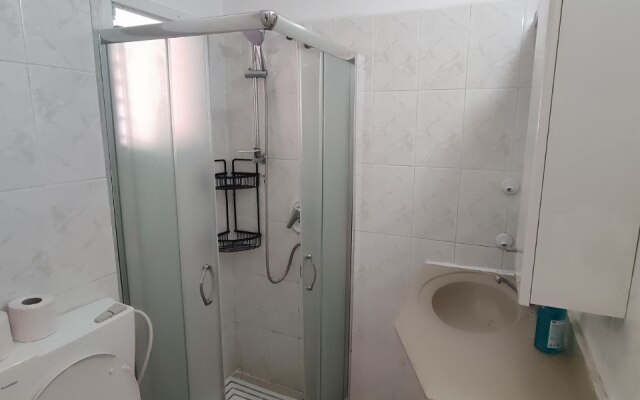 V Krayot Apartments