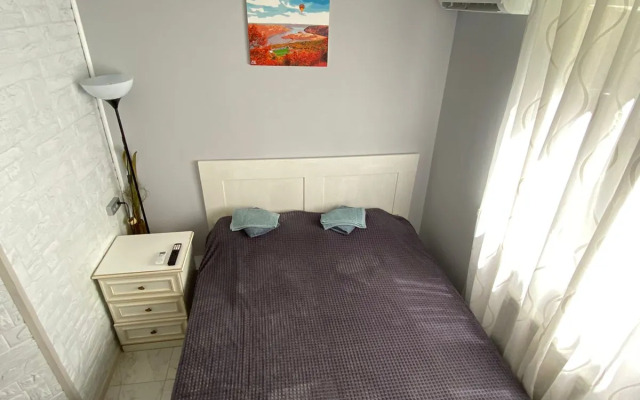 Ministudiya Ekonom Flat