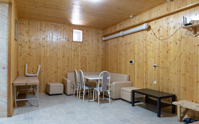 DeLyuks Hotel