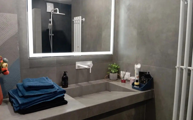 Квартира Высотная Двухкомнатная