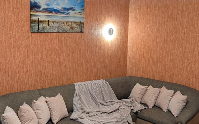 Yevrodvushka S Vidom Na More Flat