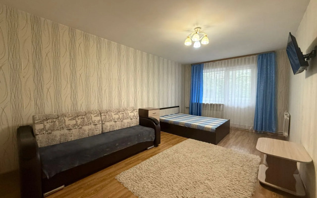 1-Komnatnaya Na Azina 27 Flat