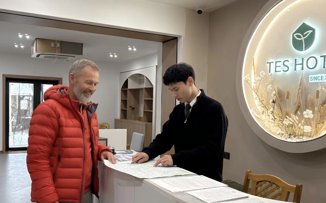 Tes Hotel