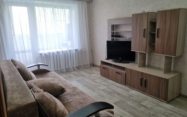 Na Atamanskoy 42B Apartments