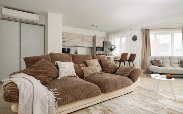 Bolshaya Na Urozhaynoy Flat
