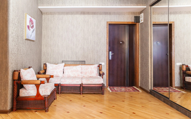 V Tsentre Goroda vozle Mziuri Parka Apartments