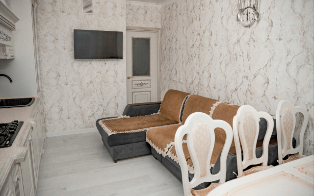 Uyut Flat