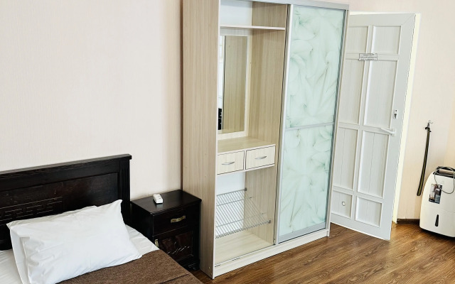 Chak-Chak Guest House