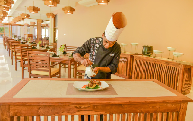 Breeze Pasikudah Resort Hotel