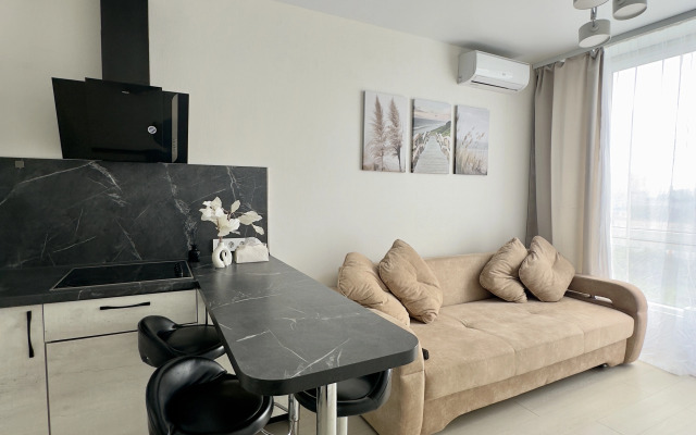 Na Bryanskoy 18 Flat