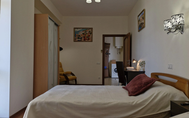 Atlant Alushta 2 Flat