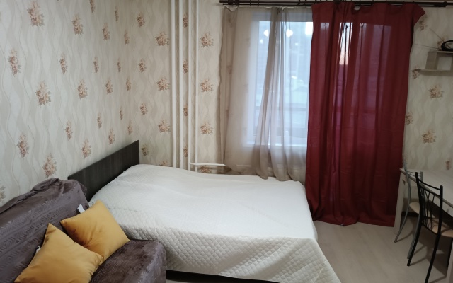 Studiya Na Yekaterinenskoy 6/1 Apartments