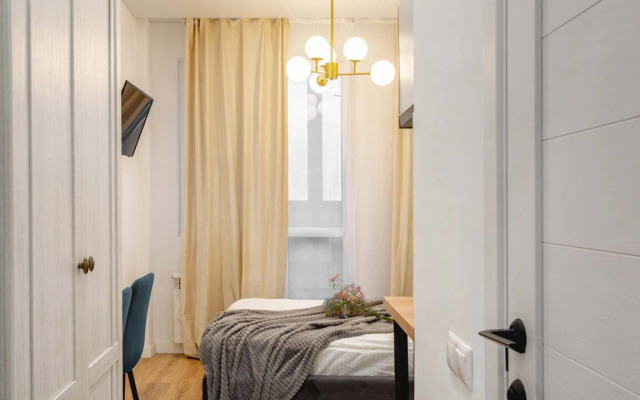 Apartments Studiya Uluchshennaya Na Skolkovskoy 9b