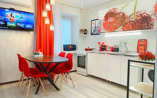 Апартаменты Уютные в высотке на Университетском Lion Apart