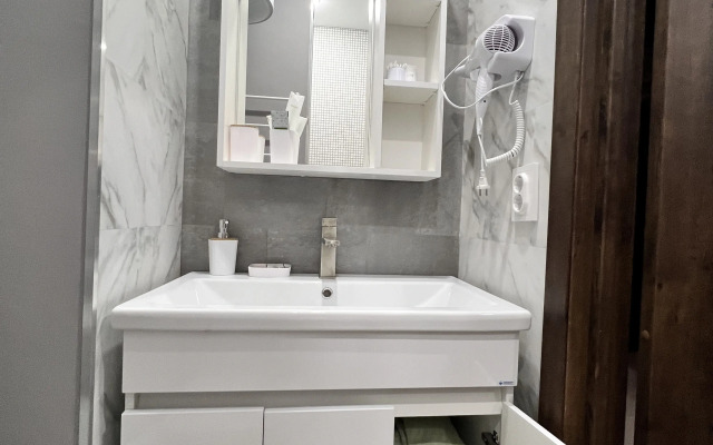 1 Apartments