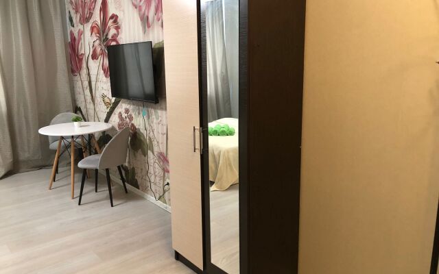 Oktyabryskiy Bulvar 26-A-5 Apartments
