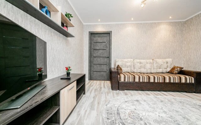 Na Romanovskoj Slobode 12 Apartments