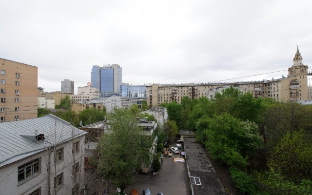 Smolenskaya  10 Apartments