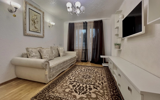 Atmosfernaya Kvartirka V Samom Tsentre Bresta Apartments