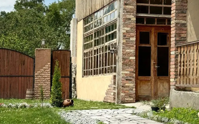 Guest house Moon Valley